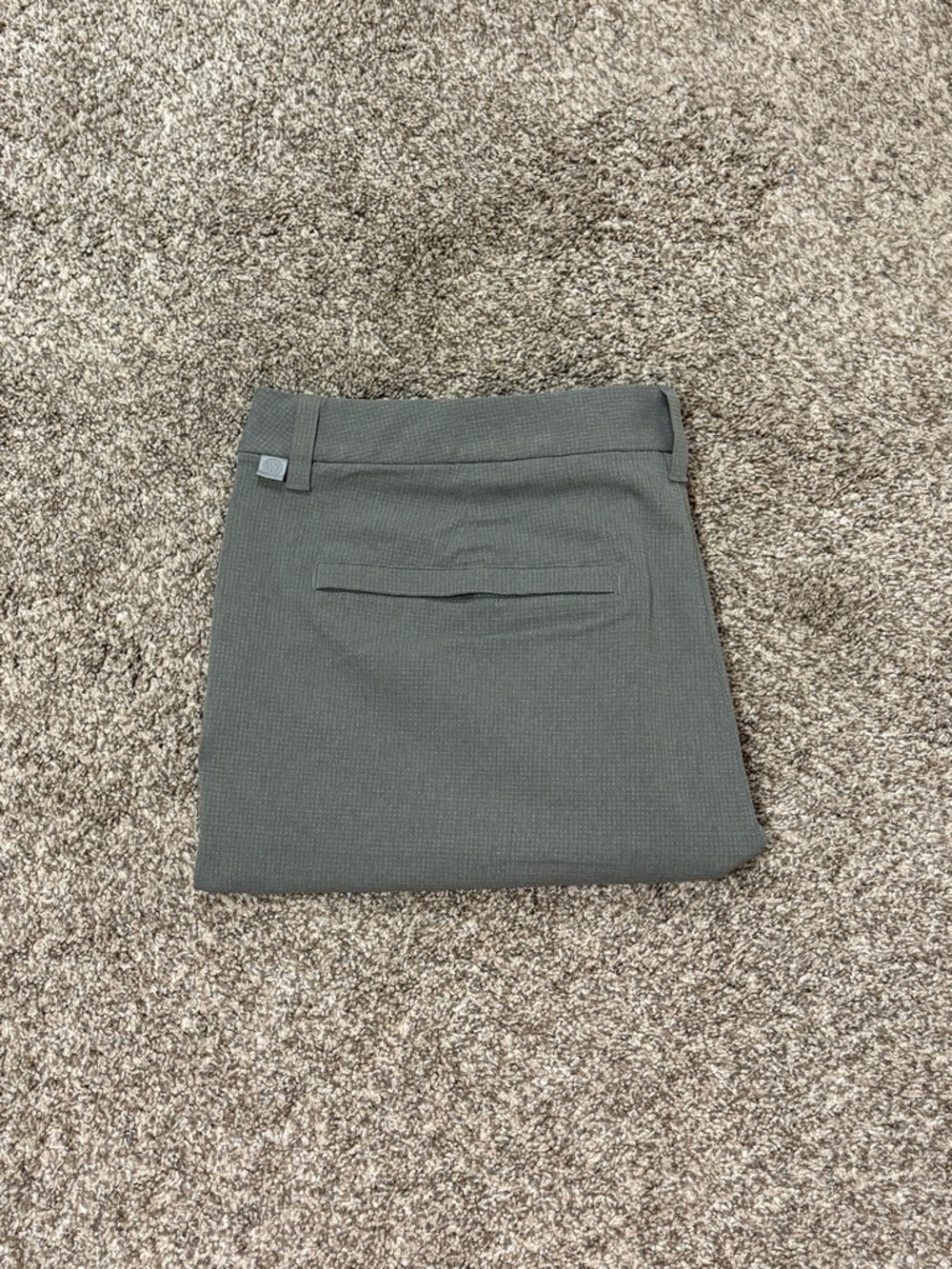 Lululemon ABC Classic Fit Short 7” WovenAir Mens 38 Golf Performance Light Gray